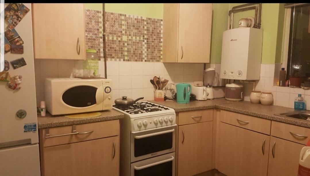 Double Bedroom In Liverpool Bagian luar foto